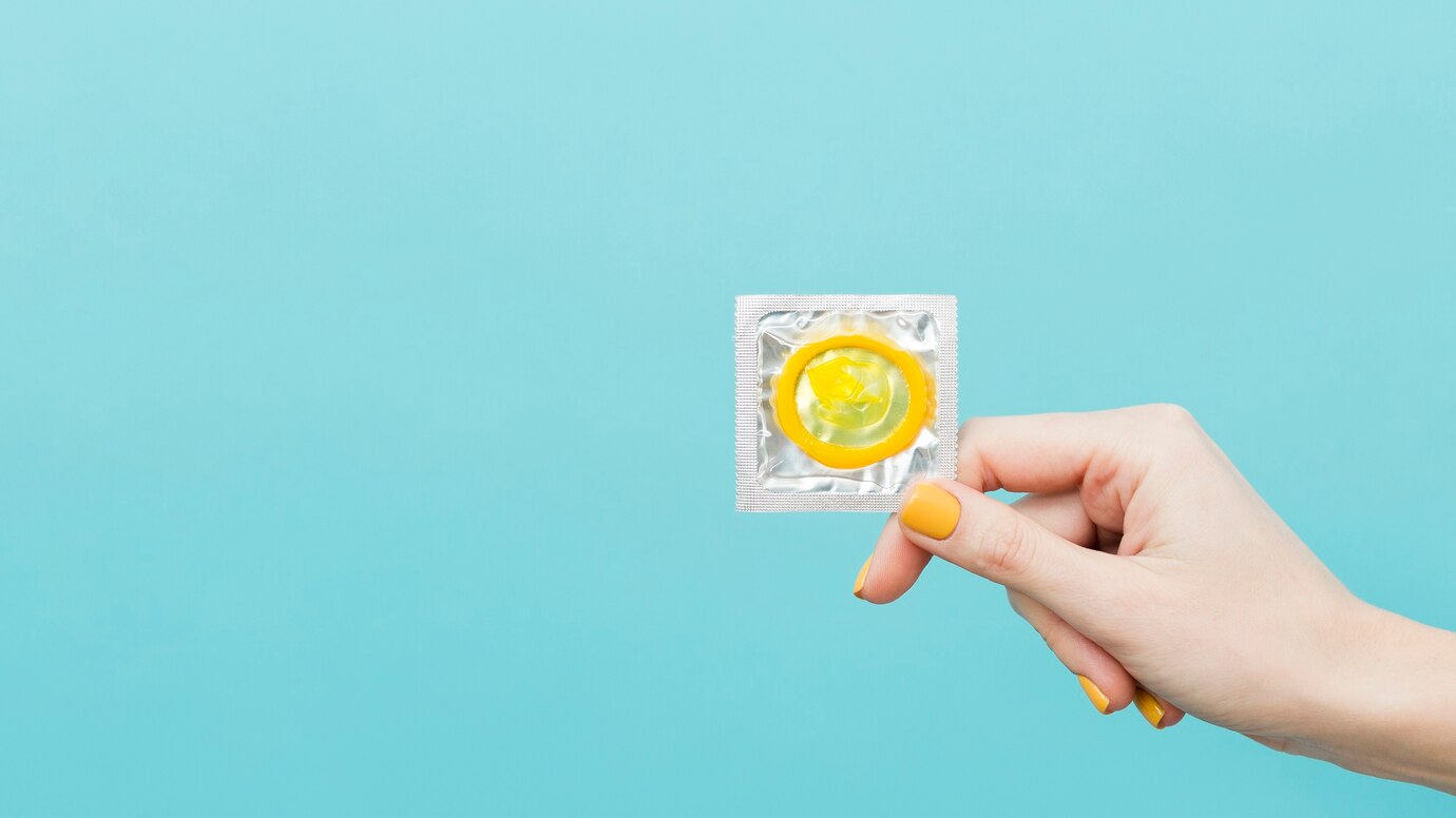 žlutý kondom